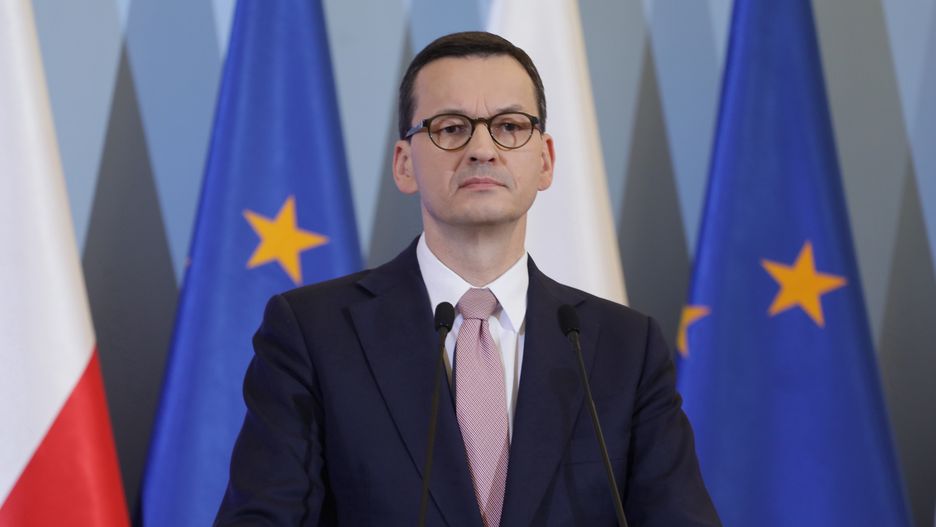 Koronawirus w Polsce. Byli ambasadorowie napisali list otwarty do Mateusza Morawieckiego
