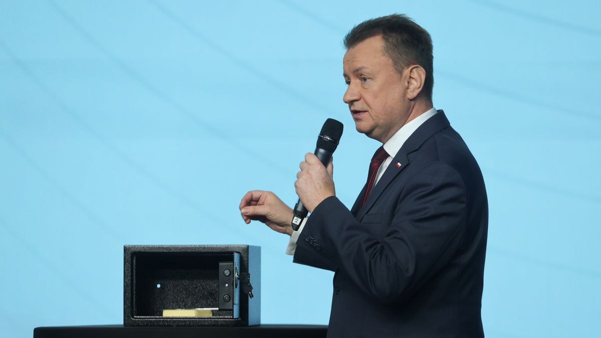 Szef klubu PiS z kostką masła w kasie pancernej. Ekspert reaguje