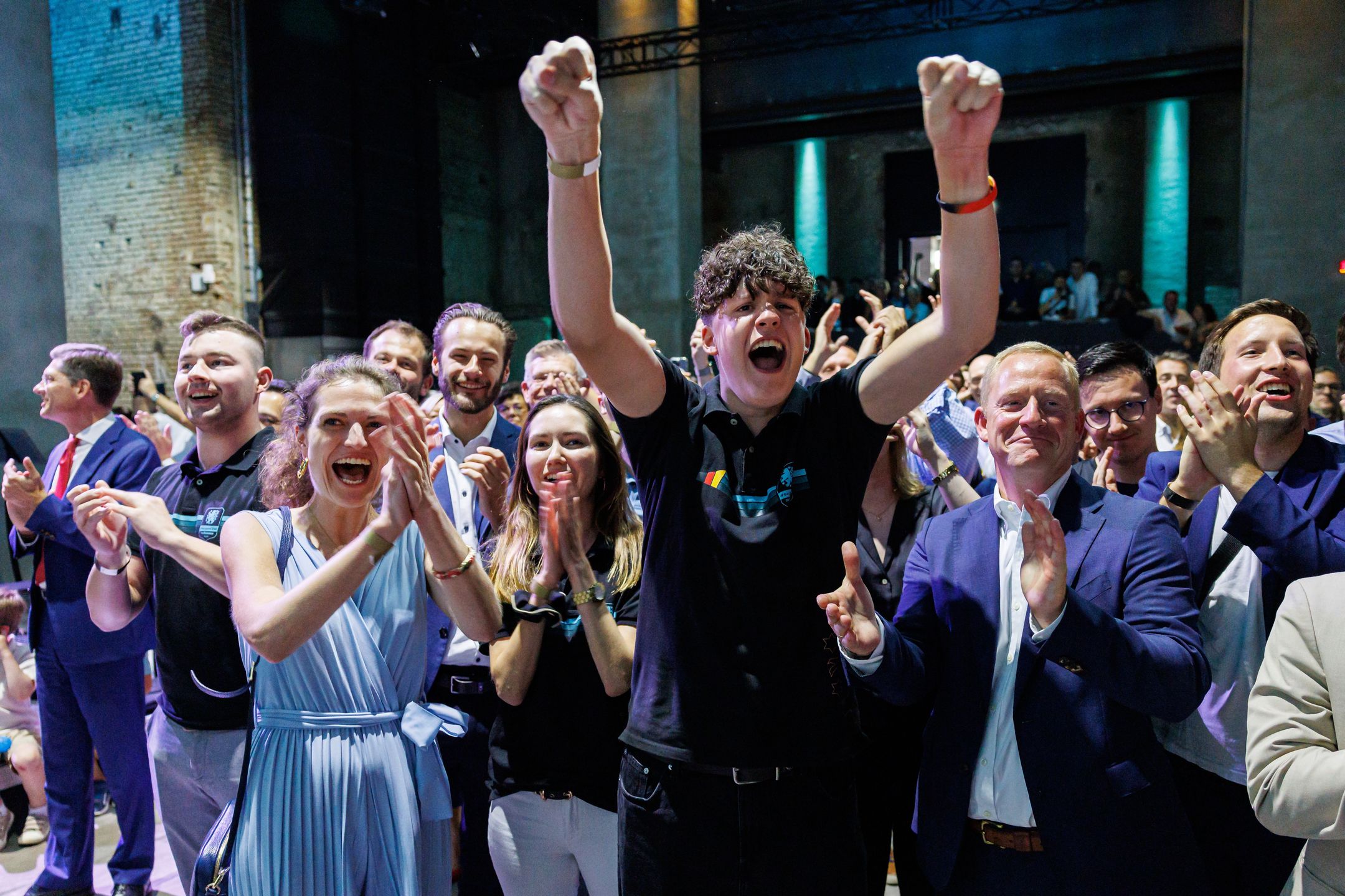 Thuringia Holds State Elections
ERFURT, GERMANY - SEPTEMBER 1: Supporters of the German Christian Democrats (CDU) react to initial results in Thuringia state elections on September 1, 2024 in Erfurt, Germany. Initial results show the far-right Alternative for Germany finishing in first place, at 30.5%, ahead of the German Christian Democrats (CDU) with 24.5% and the Sahra Wagenknecht Alliance (BSW) with 16%. State elections took place today in both Thuringia and Saxony. (Photo by Jens Schlueter/Getty Images)
Jens Schlueter
