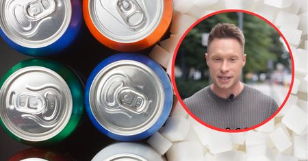 Michał Wrzosek porównał popularne napoje. Wskazał, które mają najwięcej cukru