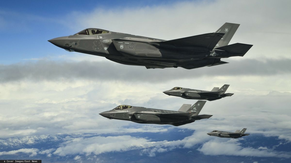 arch32
VIDEO AVAILABLE: info@cover-images.com  (*ARCHIVE PICTURE*): Hill Air Force Base F-35A Lightning IIs fly in formation over the Utah Test and Training Range, March 30, 2017)   .....  STORY COPY:  The United States made a mighty show of force on Monday (19 Nov) - by showing off 35 deadly F-35 Lightning II jet fighters they say "are ready to deploy anywhere in the world at a moment???s notice".  The aircraft were shown lining up on the runway at Hill Air Force Base in Utah.  The U.S. Air Force 388th Fighter Wing stated: "F-35A pilots from the 388th and 419th Fighter Wing prepare for takeoff as part of a combat power exercise happening now at Hill Air Force Base, Utah. The exercise aims to confirm their ability to quickly employ a large force of jets against air and ground targets, and demonstrate the readiness and lethality of the F-35 Lightning II. As the first combat-ready F-35 units in the Air Force, the 388th and 419th FWs are ready to deploy anywhere in the world at a moment???s notice."  The 419th Fighter Wing said: "Thanks, Utah, for embracing the sound of freedom today as we proved our ability to launch the F-35 Lightning II en masse."  Where: Utah, United States When: 30 Mar 2017 Credit: R. Nial Bradshaw/USAF/Cover Images  **Editorial use only**