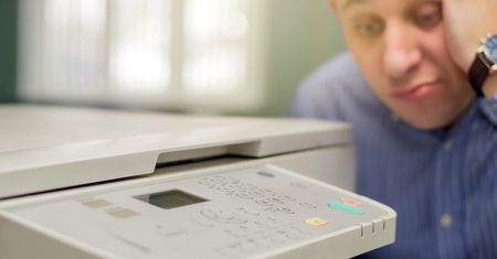 HP wymusił aktualizację drukarek. Teraz zamienniki tuszów możesz wyrzucić do kosza