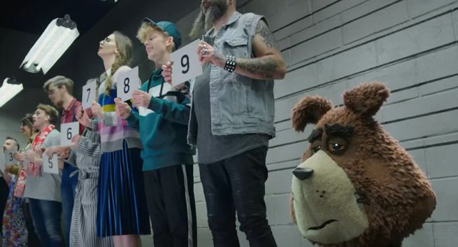 Plushak uwalnia podejrzanych w spocie promującym duże zadowolenie klientów Plush na Kartę (wideo)