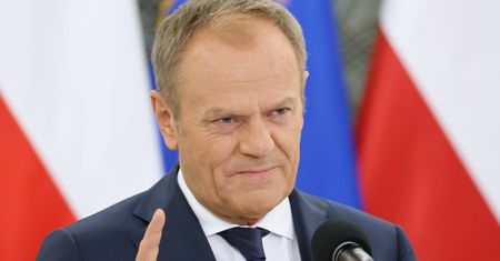 Tusk musi ich trzymać w ryzach. "Wagą jest powrót PiS do władzy"