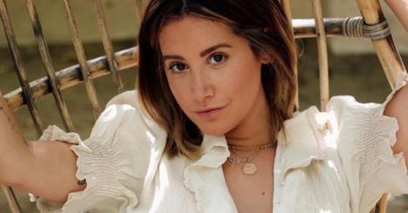 Ashley Tisdale pozuje nago do zdjęć. Ciężarna zachęca do akceptacji własnego ciała