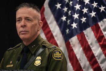 Media: dowódca operacji w Minneapolis odwołany. Waszyngton zaprzecza