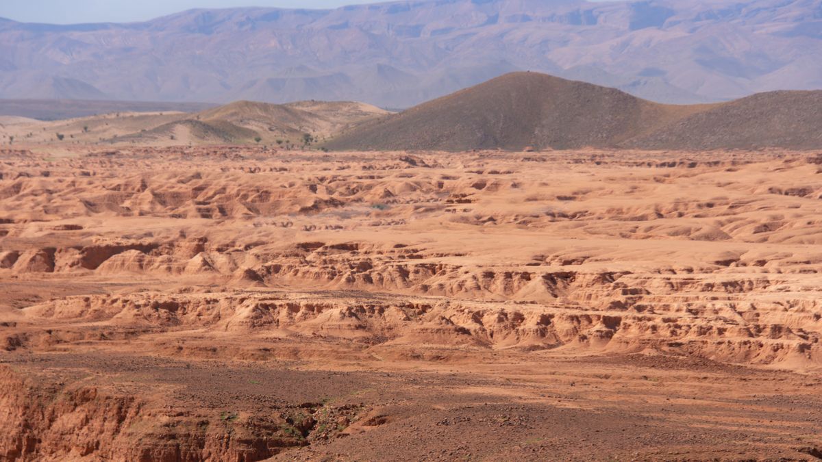 Turysta zmarł podczas motocyklowej wycieczki na pustynię 