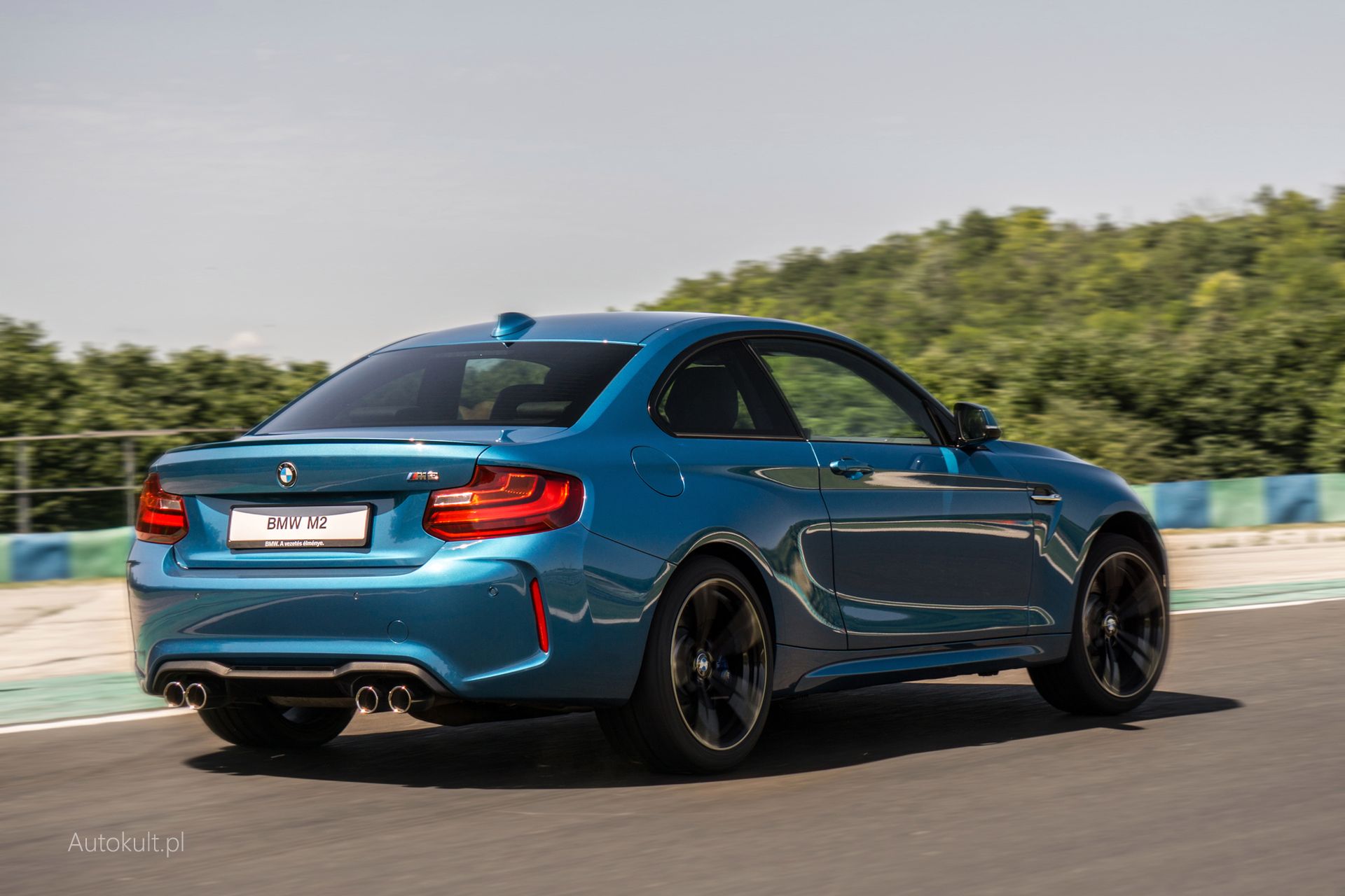 BMW M2 (2016)