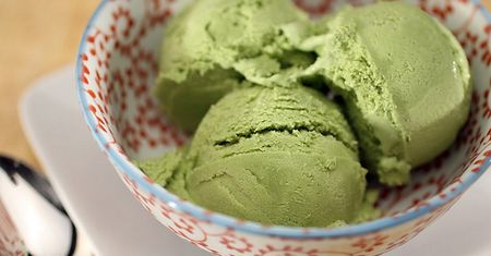Lody o smaku zielonej herbaty. Prosty, domowy przepis na oryginalny deser
