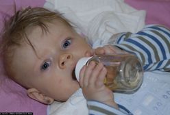 Poważne ostrzeżenie. Ciała obce w napoju dla dzieci