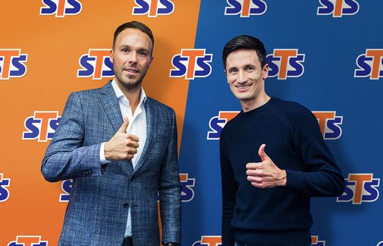 Były skoczek narciarski Martin Schmitt reklamuje STS (wideo)