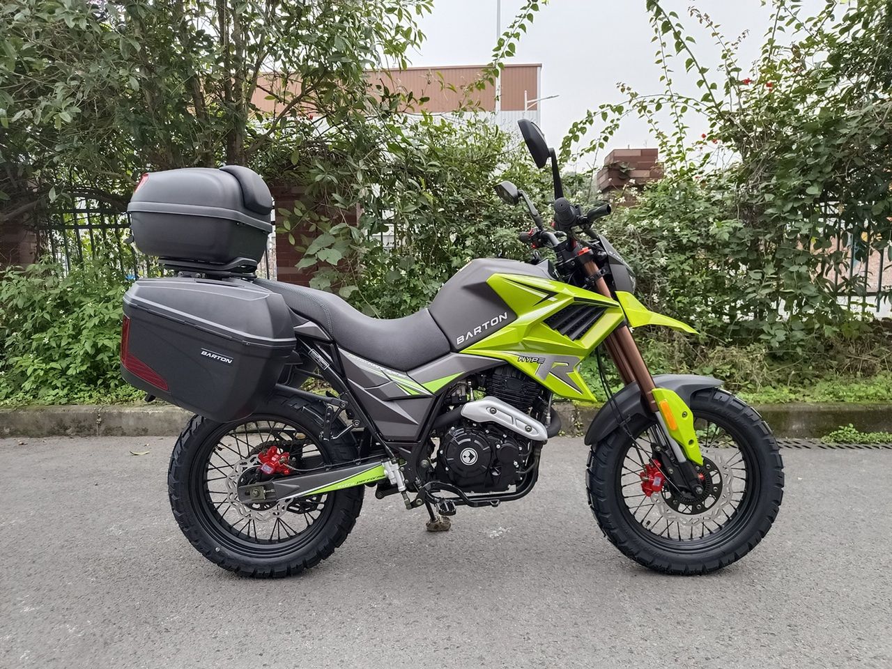 Barton Hyper 250: nowy poziom przygody na dwóch kołach