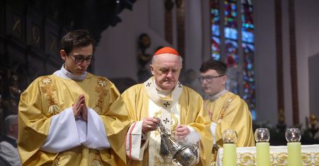 Transmisje mszy świętych w TVP tracą na popularności