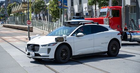 Kalifornia: Auta autonomiczne nie pozostaną bezkarne. Nowe procedury