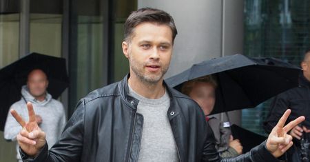 Starszy brat Macieja Zakościelnego to prawdziwy przystojniak! Filip jest ekonomistą i miłośnikiem podróży (ZDJĘCIA)