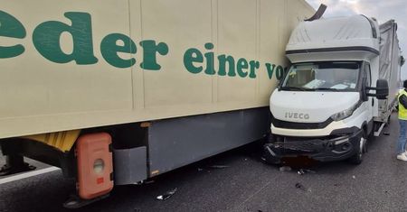 Czarna sobota na ekspresówce pod Świdnikiem. Dwa groźne wypadki w odstępie dwóch godzin, lądował śmigłowiec LPR