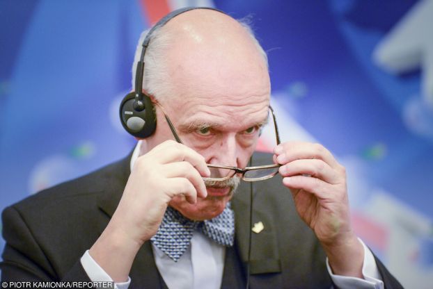 Janusz Korwin-Mikke dostał ZAKAZ WYPOWIADANIA SIĘ W PARLAMENCIE EUROPEJSKIM!