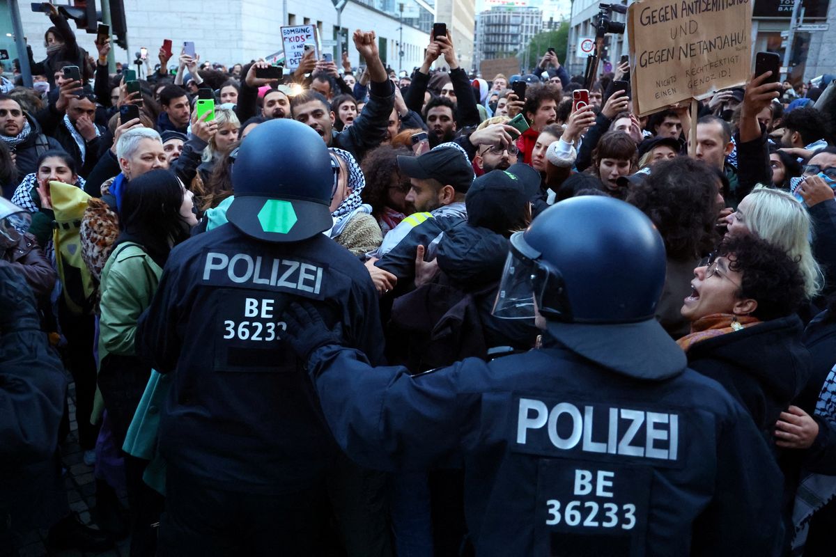 izrael, wojna, niemcy, zamieszki Kolejna noc zamieszek w Berlinie. W ruch poszły kamienie i butelki