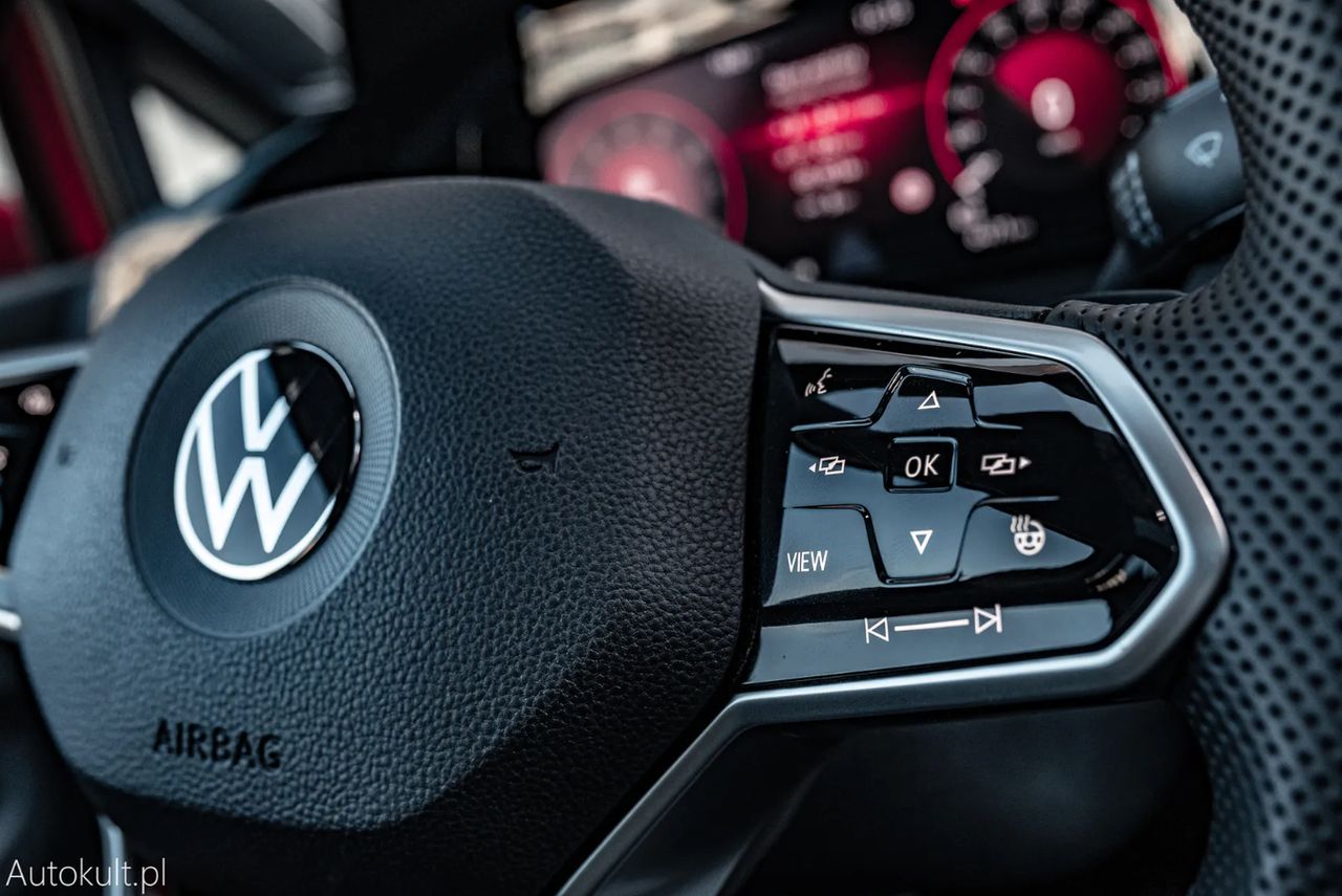 Volkswagen wróci do fizycznych przycisków na kierownicy. Prośby zostały wysłuchane