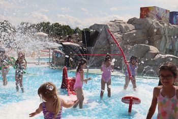 11. urodziny Energylandii. Nocna zabawa i trzy dni świętowania. Dlaczego warto w ten weekend odwiedzić park rozrywki?