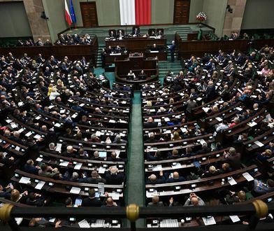 Alkohol dla posłów trochę droższy. Po pytaniach WP podwyżka w "barze za kratą"