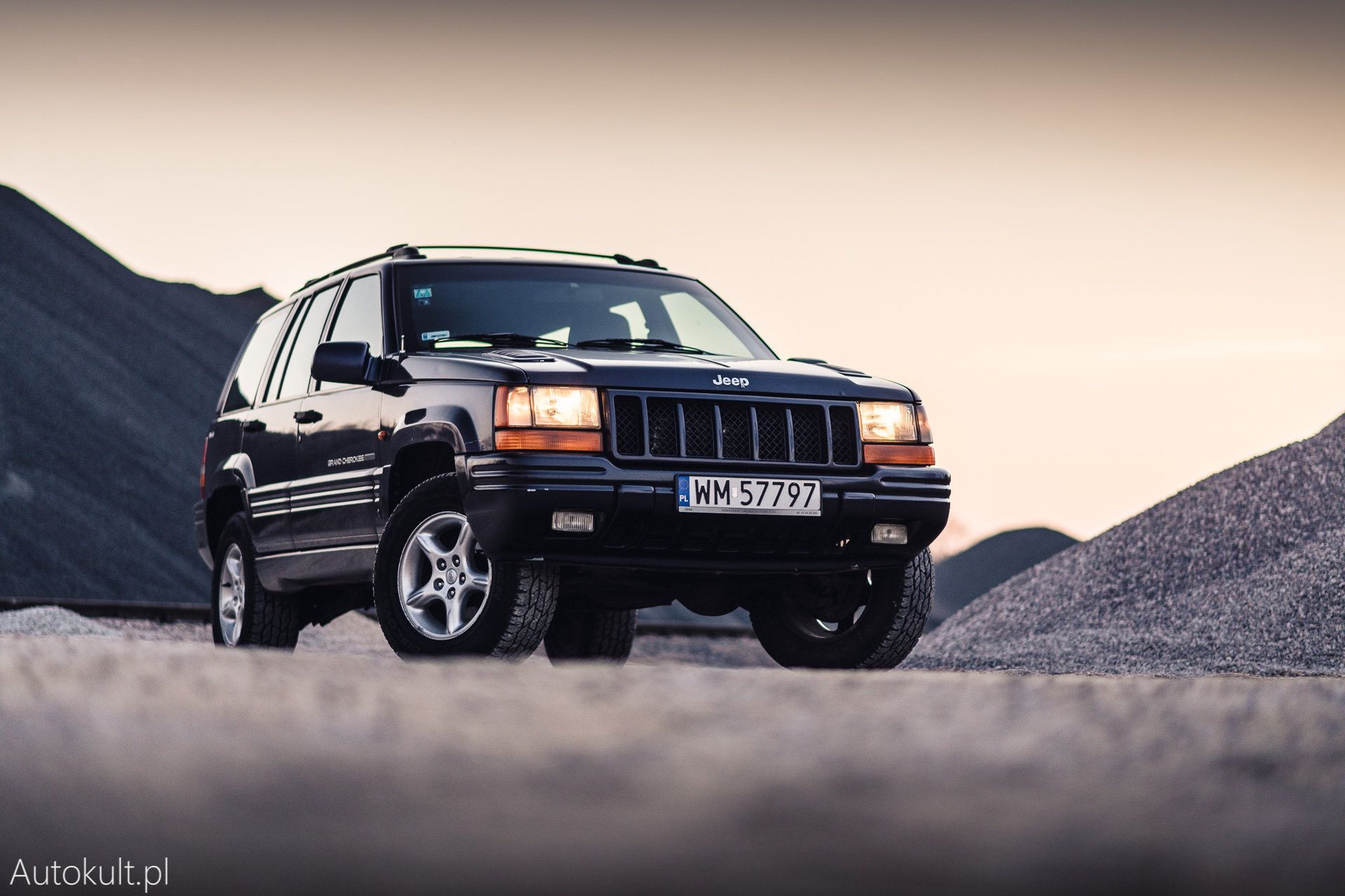 Jeep Grand Cherokee ZJ z silnikiem V8 to najtańsze sensowne auto z dużym silnikiem.
