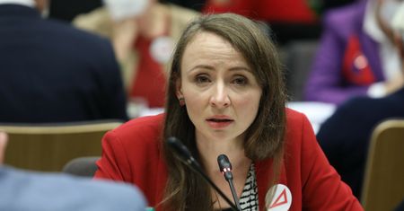 Posłowie też stracą na Polskim Ładzie? "To nie jest problem"