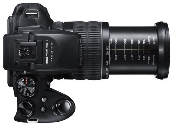 Fujifilm Finepix HS30EXR obiektyw