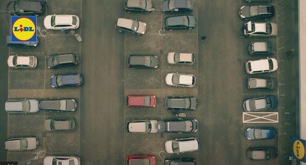 Lidl w nowej kampanii tłumaczy, dlaczego warto robić tu zakupy