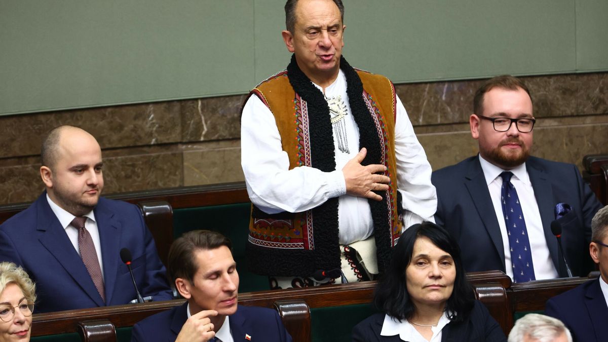 Krezus z Zakopanego ponownie w Sejmie. Tak ubrał się na zaprzysiężenie