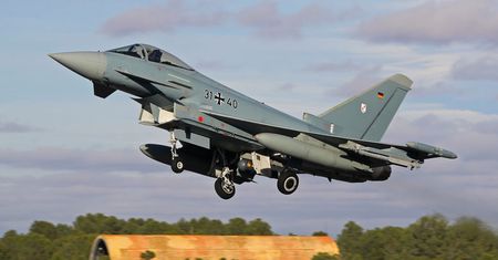 Niemcy wysyłają myśliwce do Polski. Eurofightery trafią do Malborka