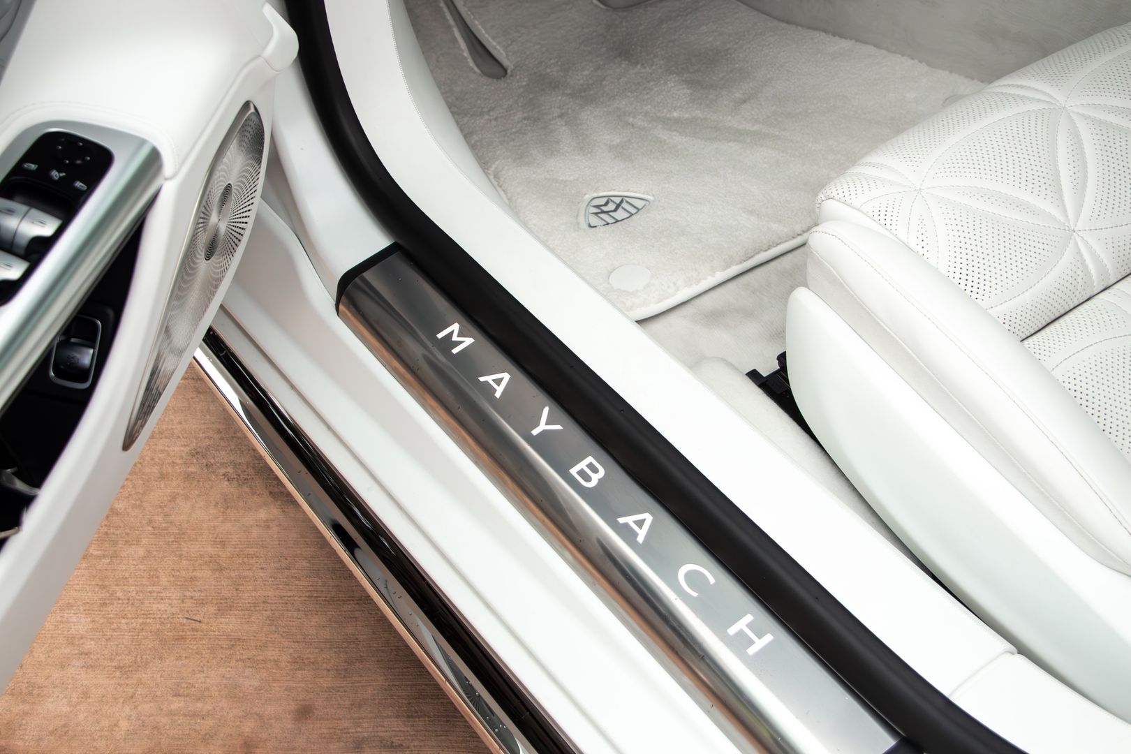 Mercedes-Maybach SL 680