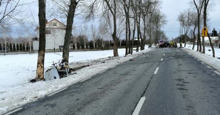 Koszmarny wypadek na DW 618 pod Pułtuskiem. Przerażające zdjęcia