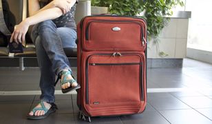 Polacy uwięzieni na Zanzibarze. "Opóźnienie to 16 godzin i 15 minut"
