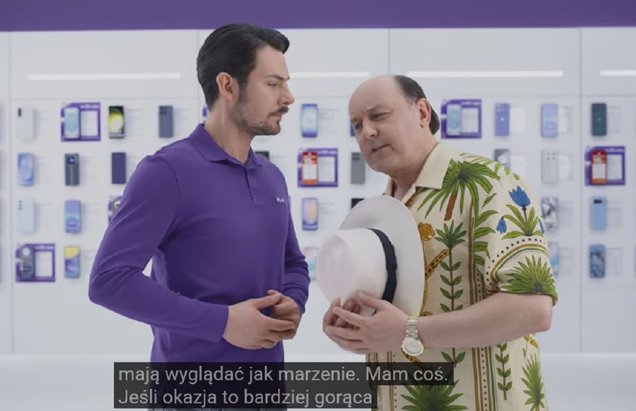 Adam Woronowicz w nowej odsłonie kampanii reklamowej Play