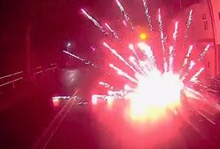 Strażacy kontra fajerwerki. Groźny wystrzał w drodze na interwencję