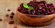 Dlaczego warto jeść suszoną żurawinę? Wyjaśniamy