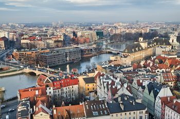 Pogoda we Wrocławiu. Prognoza na poniedziałek 20 kwietnia. Chłodniej, przelotne opady
