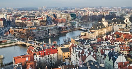 Pogoda we Wrocławiu. Prognoza na poniedziałek 20 kwietnia. Chłodniej, przelotne opady