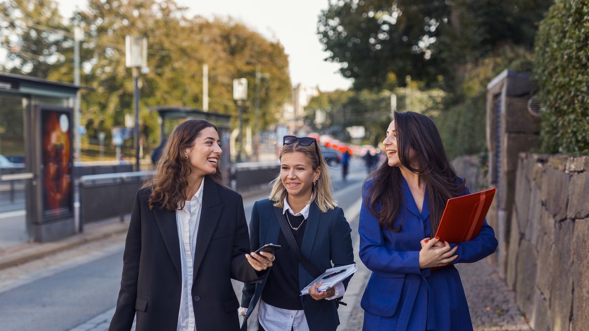 Przestaliśmy przychodzić do biur, wychodzić na wspólne lunche. A przyjaźnie w miejscu pracy okazują się zaskakująco ważne nie tylko dla pracowników, ale i wyników całych firm