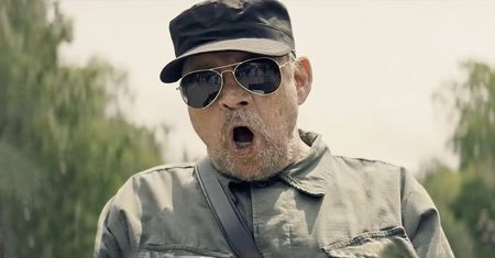 "Nakręcili brutalny film". Stephen King musi się tłumaczyć