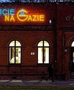 Warszawskie neony. Jak w przed wojną. Powróci napis "Gotujcie na gazie"