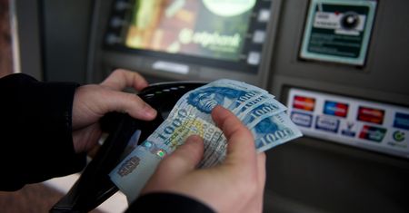 Węgier dostał 367 razy większą pensję. Pomyłka? Zdumiewająca reakcja