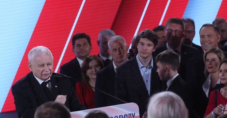 PiS wierzył w zwycięstwo? "O godz. 23 w siedzibie sztabu było pustawo"