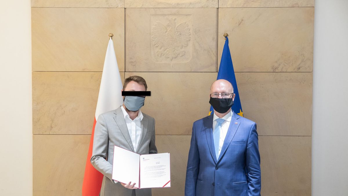 Nominacje delegatow ONZ
2021.07.09 Warszawa . Minister Piotr Wawrzyk . Wreczenie nominacji na Mlodziezowych Delegatow RP na 76. Sesje Zgromadzenia Ogolnego ONZ .