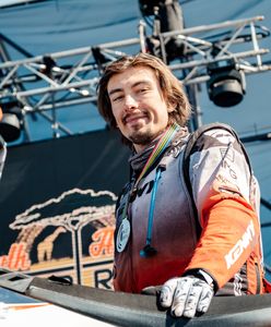 Konrad Dąbrowski w top 5 Rajdu Safari
