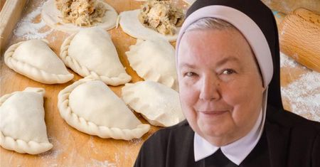 Ciasto na pierogi siostry Anastazji jest delikatne, ale nigdy się nie rozpada. Kluczowe jest jedno