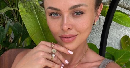 Joanna Opozda chwali się szczupłą sylwetką w panterkowym bikini