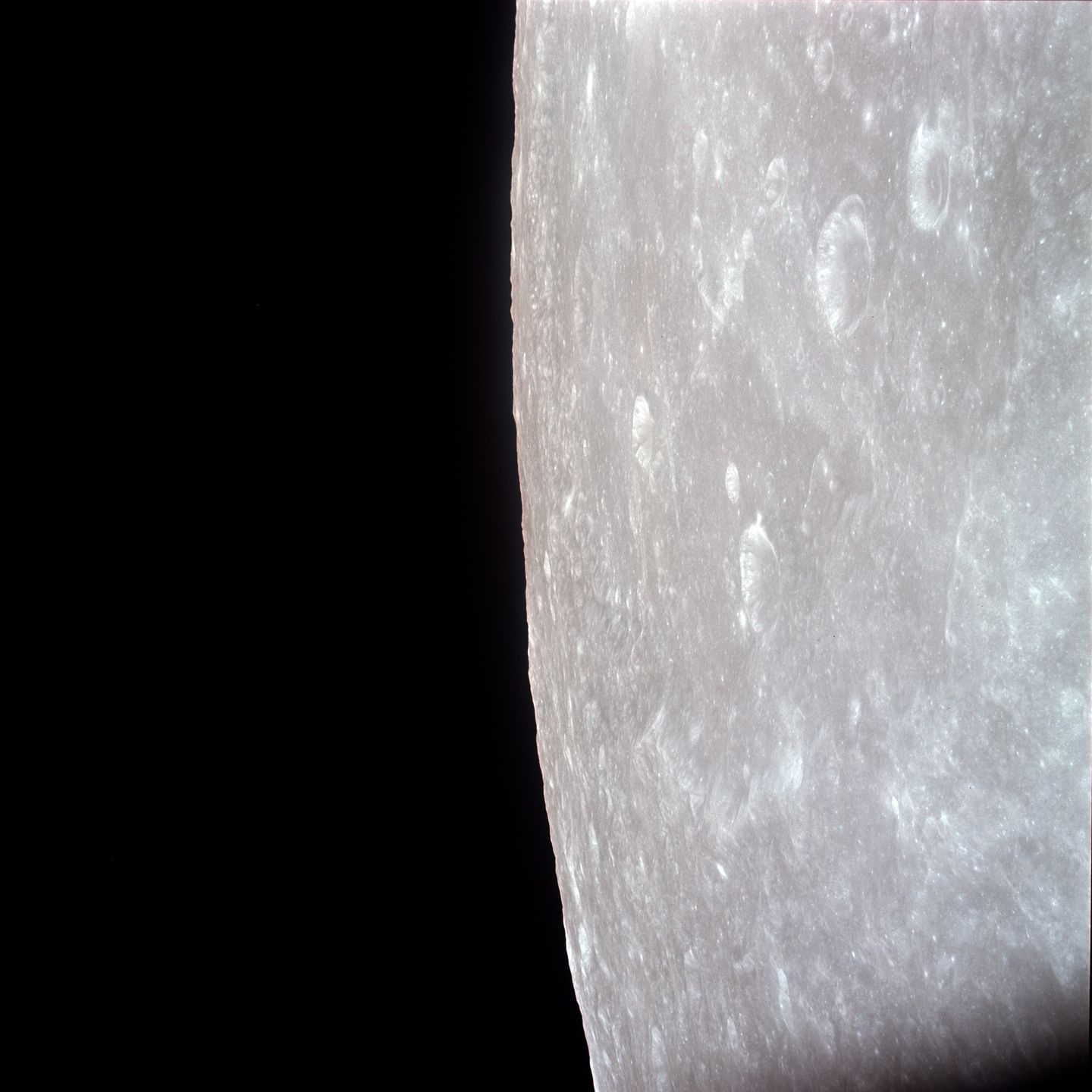 Zobacz, jak wyglądała misja Apollo 11 na zdjęciach dzień po dniu 6