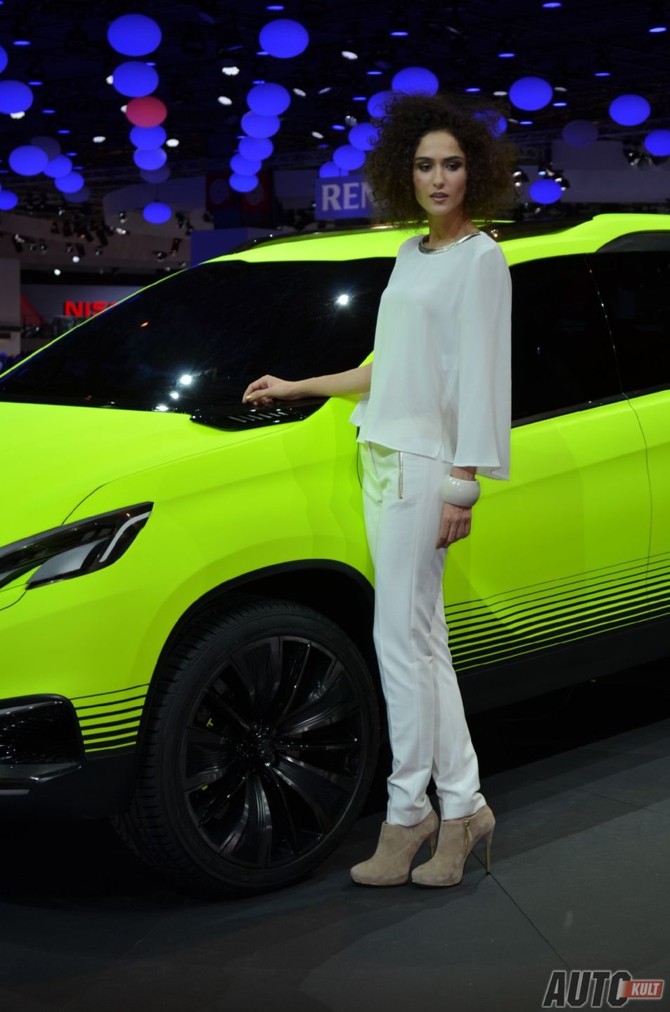 Hostessy z Paris Motor Show 2012 [galeria] 42